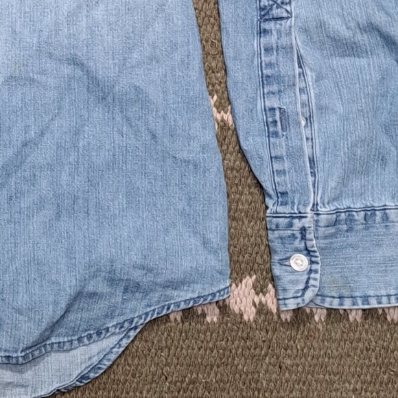 Men's Club Monaco Denim Dress Shirt - SIZE MEDIUM - Picture 4 of 5